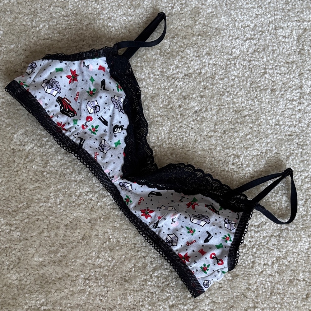 Savage x Fenty Women's Black Lace Printed Bralette